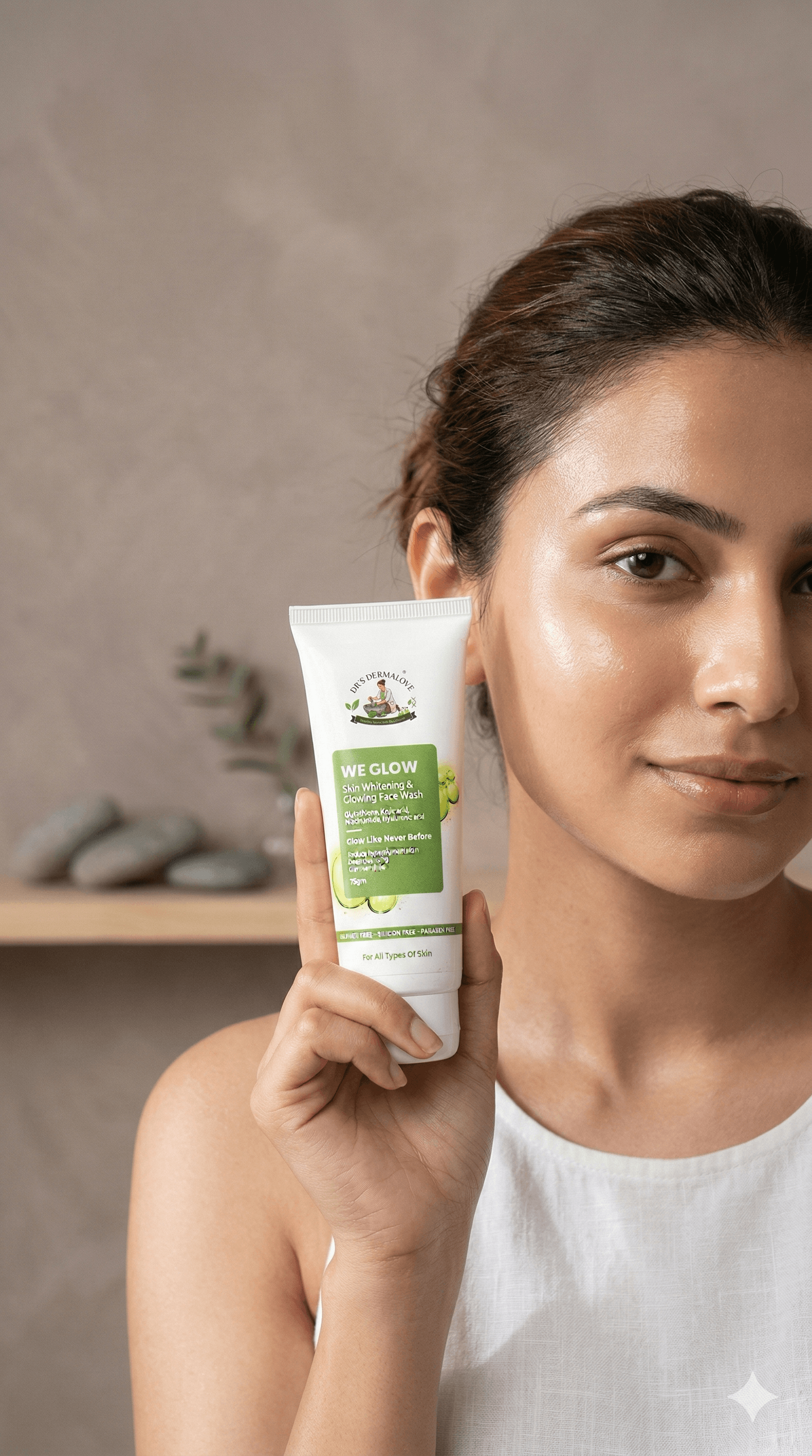 We Glow Face Wash 4